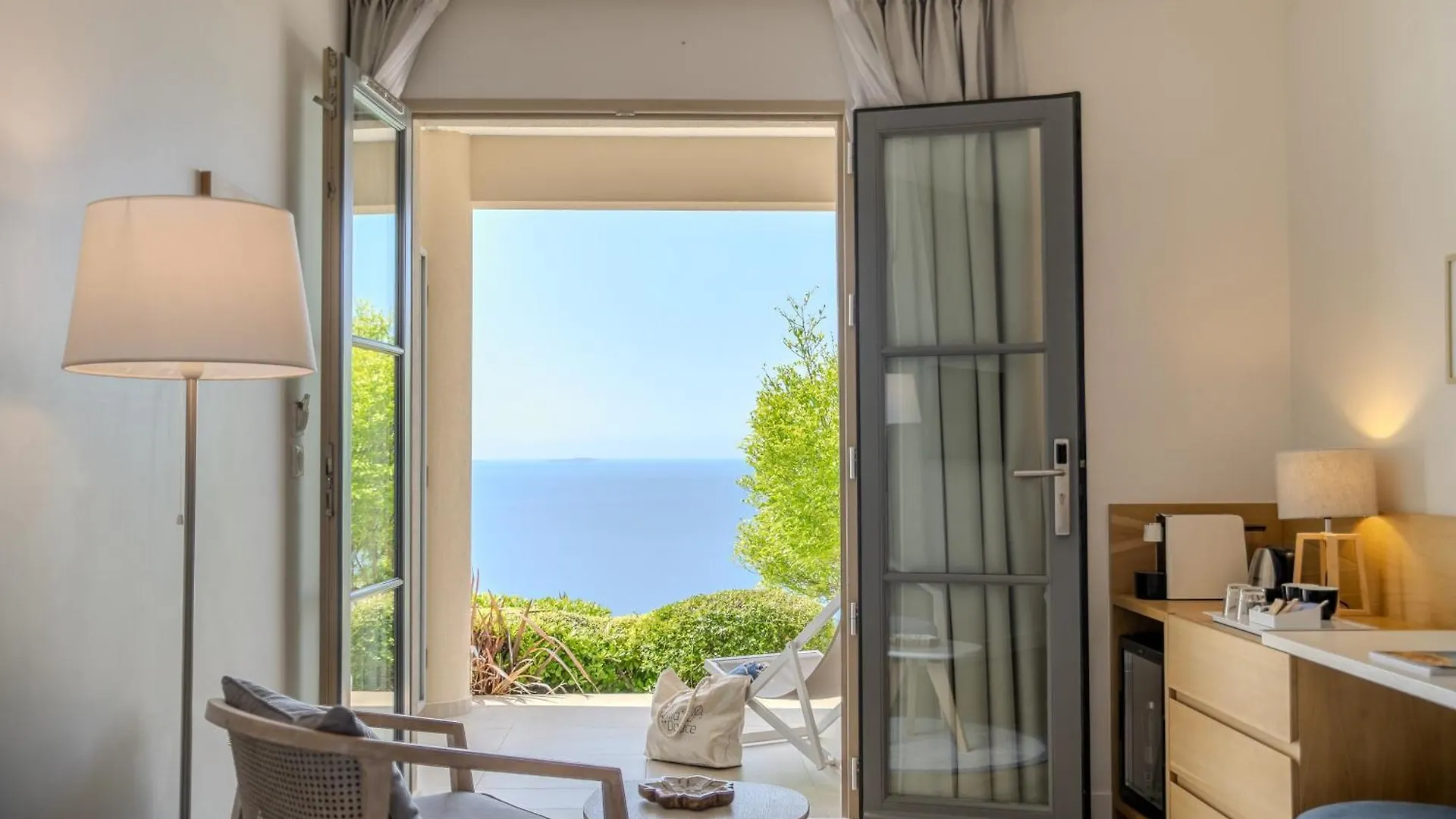Hotel La Villa Douce Rayol-Canadel-sur-Mer