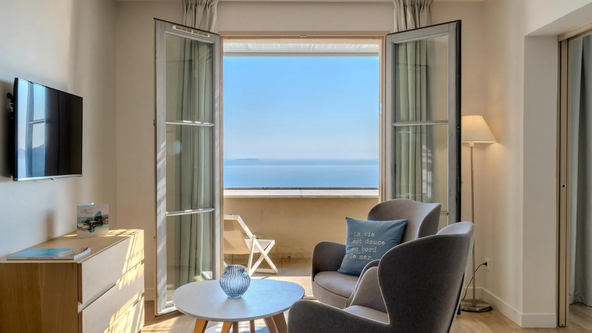 Hotel La Villa Douce Rayol-Canadel-sur-Mer