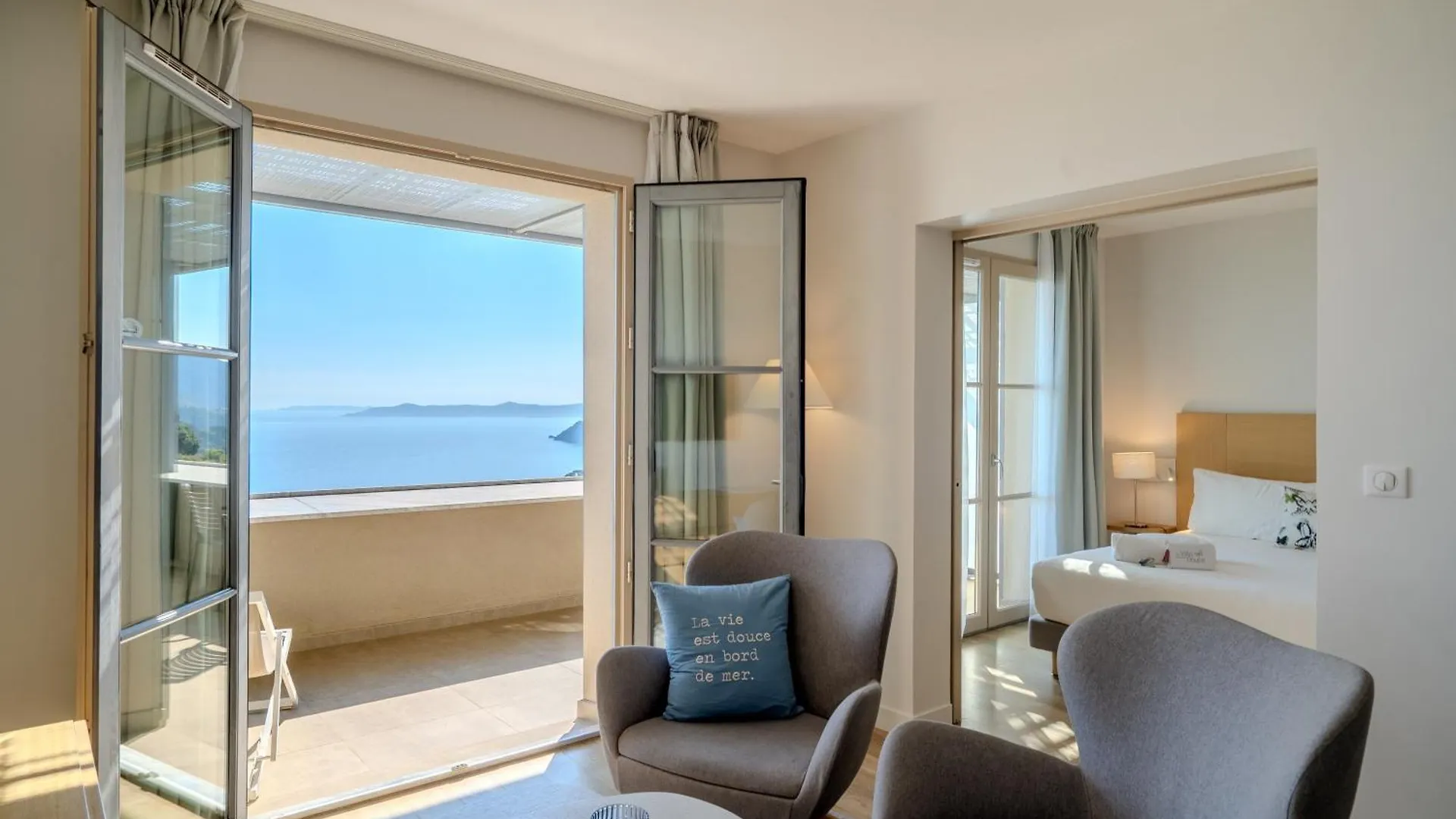 Hotel Hôtel La Villa Douce Le Le Rayol-Canadel-sur-Mer