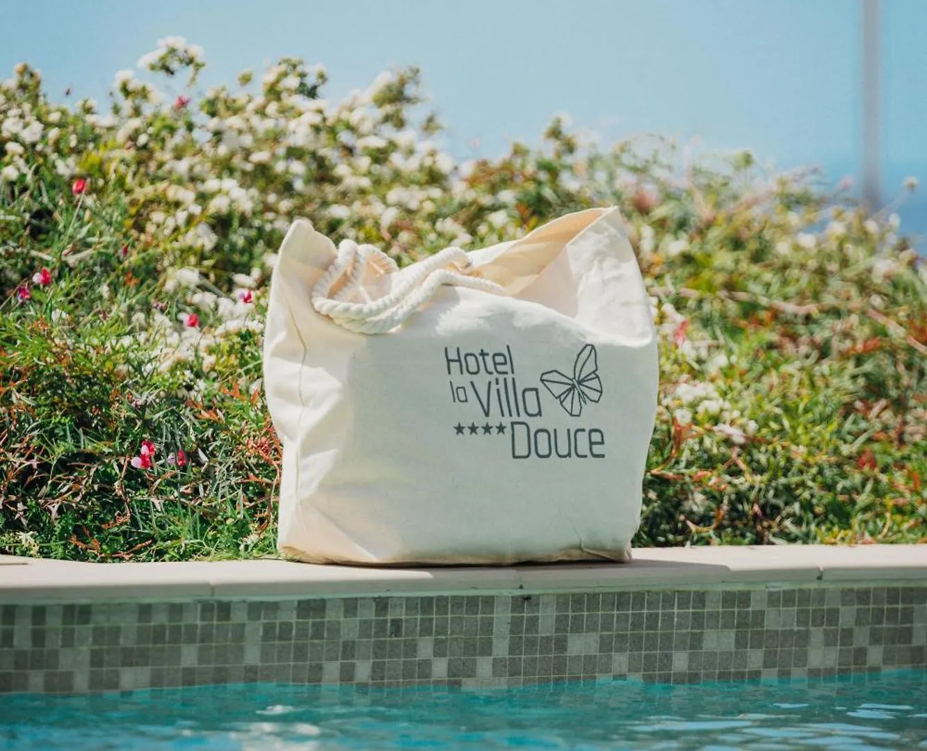 Hôtel La Villa Douce Le Le Rayol-Canadel-sur-Mer 4*,